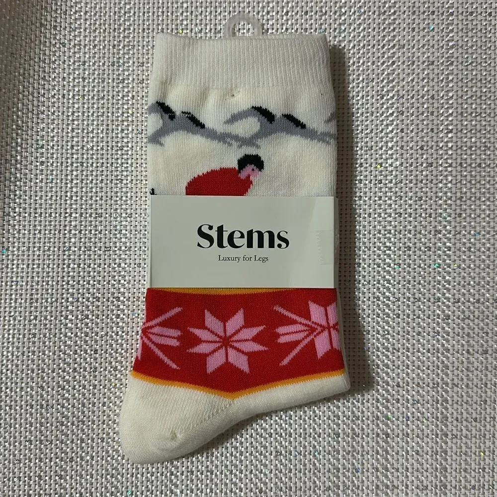 Stems 1 Pair Ivory Red Holiday Sweater Skier Print Wool Blend Stretch Knit Socks